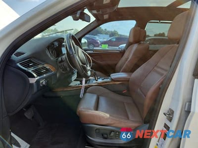 Zdjęcie 7 z 13 samochodu: 2012 BMW X5 XDRIVE50I VIN:5UXZV8C53CL423817 - miniatura