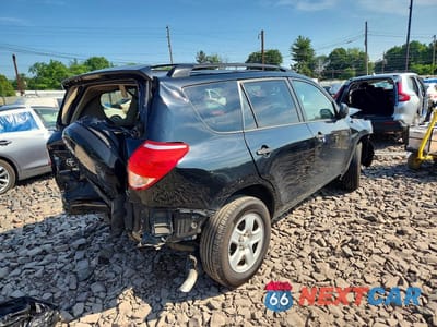 Trzecie zdjęcie samochodu z tyłu: 2008 TOYOTA RAV4 BASE VIN:JTMBD33V985169311 - miniatura