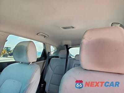 Zdjęcie 10 z 13 samochodu: 2019 HYUNDAI TUCSON SE VIN:KM8J23A4XKU901160 - miniatura