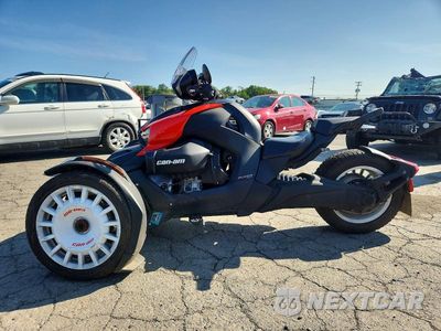 Trzecie zdjęcie samochodu z tyłu: 2023 CAN-AM RYKER RALLY EDITION VIN:3JB2HEH40PJ000632 - miniatura