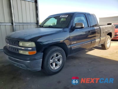 2000 CHEVROLET SILVERADO C1500 2GCEC19T8Y1307478 - główne zdjęcie licytacji z USA - miniatura