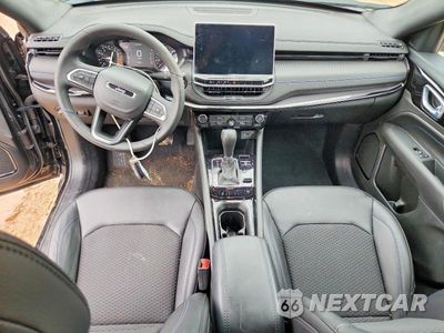 Zdjęcie 8 z 12 samochodu: 2025 JEEP COMPASS LATITUDE VIN:3C4NJDBN1ST557931 - miniatura