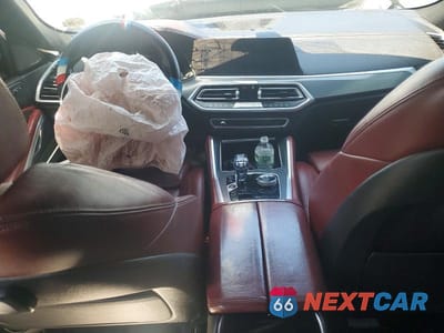 Zdjęcie 8 z 13 samochodu: 2021 BMW X6 XDRIVE40I VIN:5UXCY6C02M9G33929 - miniatura