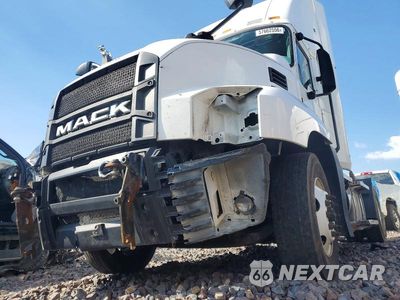 Zdjęcie 9 z 10 samochodu: 2021 MACK ANTHEM SEMI TRUCK VIN:1M1AN2AX5MM002175 - miniatura