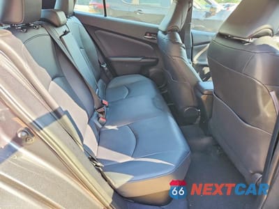 Zdjęcie 10 z 12 samochodu: 2018 TOYOTA PRIUS FOUR VIN:JTDKARFU6J3056044 - miniatura