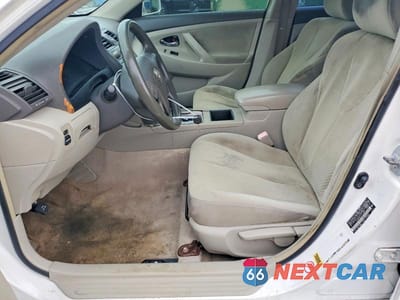 Zdjęcie 7 z 12 samochodu: 2007 TOYOTA CAMRY CE VIN:JTNBE46KX73112240 - miniatura