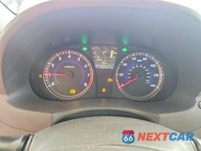 Zdjęcie 9 z 12 samochodu: 2012 HYUNDAI ACCENT GLS VIN:KMHCU4AE0CU064924 - miniatura