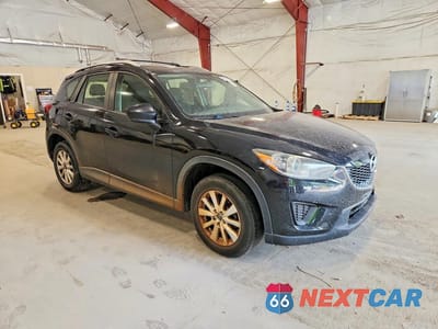 Czwarte zdjęcie samochodu z boku: 2014 MAZDA CX-5 SPORT VIN:JM3KE4BE0E0319570 - miniatura