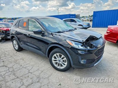 Czwarte zdjęcie samochodu z boku: 2020 FORD ESCAPE SE VIN:1FMCU9G67LUC75521 - miniatura