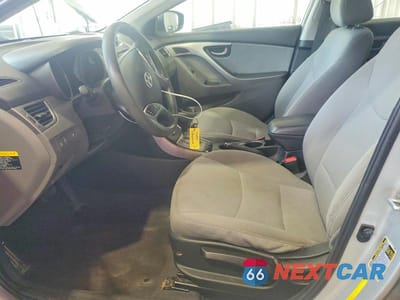 Zdjęcie 7 z 12 samochodu: 2013 HYUNDAI ELANTRA GLS VIN:5NPDH4AE1DH426011 - miniatura