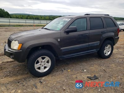 2005 JEEP GRAND CHEROKEE LAREDO 1J4HR48N55C609584 - główne zdjęcie licytacji z USA - miniatura