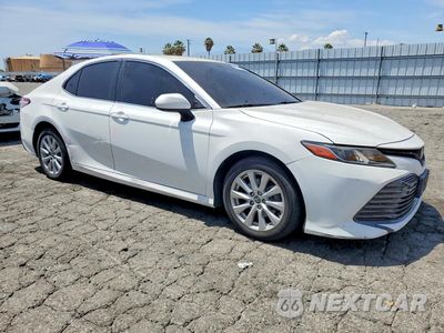 Czwarte zdjęcie samochodu z boku: 2020 TOYOTA CAMRY LE VIN:4T1C11AK2LU865240 - miniatura