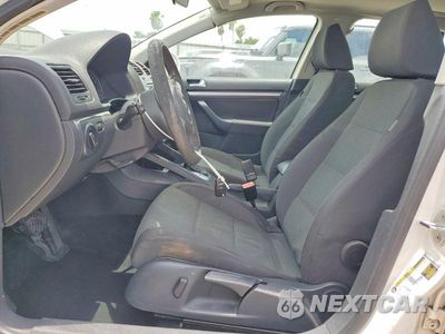 Zdjęcie 7 z 12 samochodu: 2010 VOLKSWAGEN JETTA S VIN:3VWJX7AJ5AM040148 - miniatura
