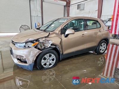 2018 CHEVROLET TRAX LS 3GNCJKSB9JL403832 - główne zdjęcie licytacji z USA - miniatura