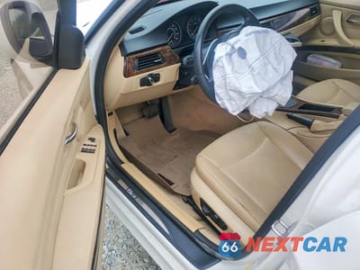 Zdjęcie 8 z 12 samochodu: 2010 BMW 328 I VIN:WBAPH7G53ANM48817 - miniatura