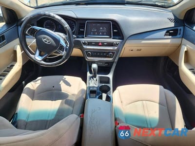 Zdjęcie 8 z 12 samochodu: 2019 HYUNDAI SONATA SE VIN:5NPE24AF8KH738774 - miniatura