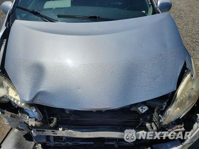 Zdjęcie 11 z 12 samochodu: 2013 TOYOTA PRIUS TWO VIN:JTDKN3DU0D0342952 - miniatura