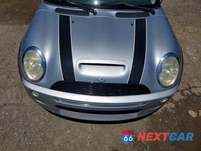 Zdjęcie 11 z 12 samochodu: 2004 MINI COOPER S VIN:WMWRE33474TD82492 - miniatura