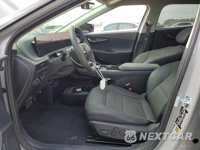 Zdjęcie 7 z 13 samochodu: 2026 KIA EV6 LIGHT LONG RANGE VIN:5XYC34JA4TG015067 - miniatura