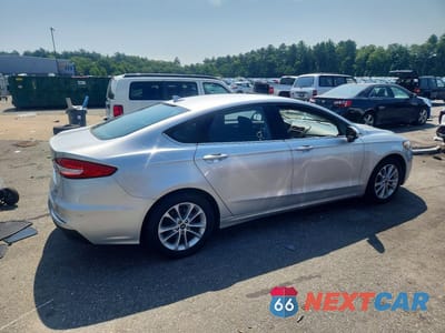 Trzecie zdjęcie samochodu z tyłu: 2019 FORD FUSION SE VIN:3FA6P0H73KR243236 - miniatura