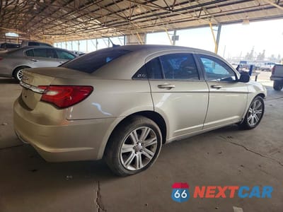 Trzecie zdjęcie samochodu z tyłu: 2013 CHRYSLER 200 LX VIN:1C3CCBABXDN735999 - miniatura