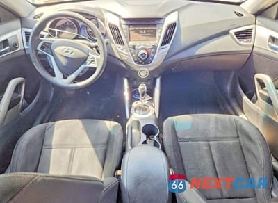 Zdjęcie 8 z 13 samochodu: 2015 HYUNDAI VELOSTER BASE VIN:KMHTC6AD0FU241921 - miniatura