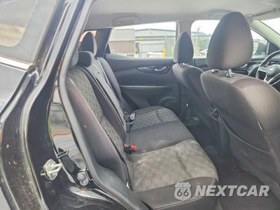 Zdjęcie 10 z 12 samochodu: 2018 NISSAN ROGUE SPORT SV VIN:JN1BJ1CP4JW189497 - miniatura