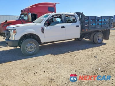2022 FORD F350 SD 4WD 6.2L V8 STAKE BED 1FD8W3H62NED17361 - główne zdjęcie licytacji z USA - miniatura