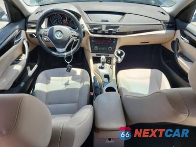Zdjęcie 8 z 12 samochodu: 2014 BMW X1 XDRIVE28I VIN:WBAVL1C55EVY18180 - miniatura