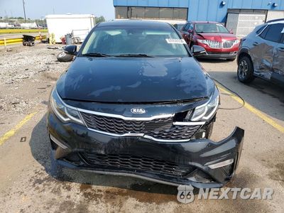 Piąte zdjęcie samochodu w środku: 2019 KIA OPTIMA LX VIN:5XXGT4L36KG351502 - miniatura