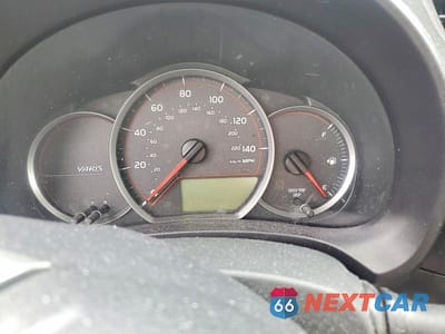 Zdjęcie 9 z 12 samochodu: 2013 TOYOTA YARIS 5-DOOR LE VIN:JTDKTUD30DD569974 - miniatura