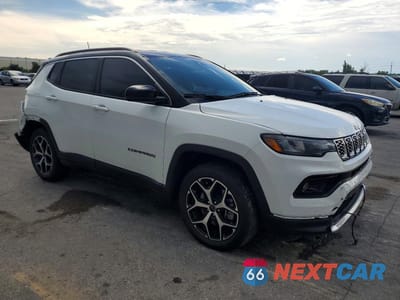 Czwarte zdjęcie samochodu z boku: 2025 JEEP COMPASS LIMITED VIN:3C4NJDCN5ST561849 - miniatura