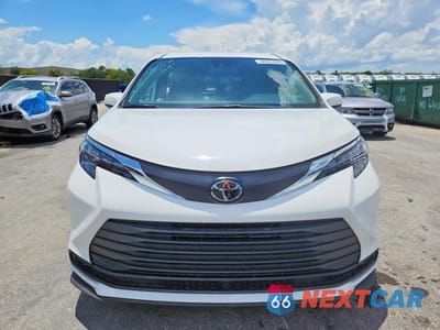 Piąte zdjęcie samochodu w środku: 2026 TOYOTA SIENNA LE VIN:5TDKRKEC2TS290336 - miniatura