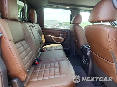 Zdjęcie 10 z 13 samochodu: 2022 NISSAN TITAN XD PLATINUM RESERVE VIN:1N6AA1FB2NN101600 - miniatura