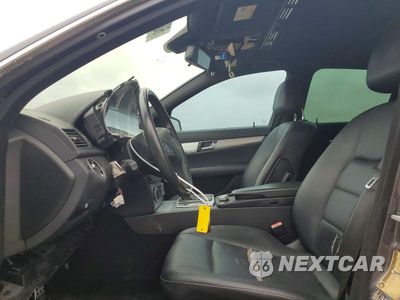 Zdjęcie 7 z 12 samochodu: 2011 MERCEDES-BENZ C 300 VIN:WDDGF5EB0BA443501 - miniatura