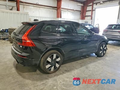 Trzecie zdjęcie samochodu z tyłu: 2024 VOLVO XC60 PLUS VIN:YV4H60DL3R1892450 - miniatura