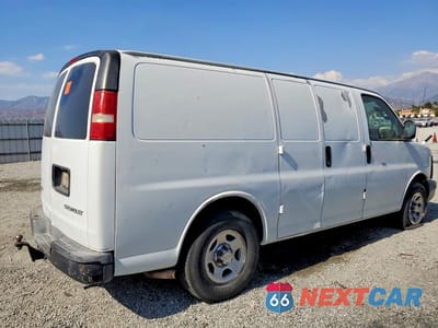 Trzecie zdjęcie samochodu z tyłu: 2006 CHEVROLET EXPRESS G1500 VIN:1GCFG15XX61271331 - miniatura