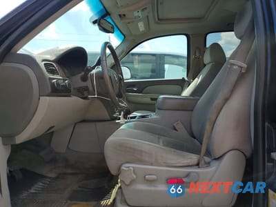 Zdjęcie 7 z 13 samochodu: 2008 CHEVROLET TAHOE K1500 VIN:1GNFK13098R129472 - miniatura