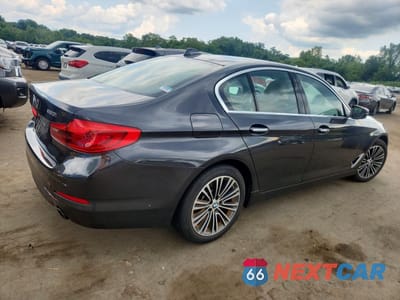 Trzecie zdjęcie samochodu z tyłu: 2018 BMW 530 XI VIN:WBAJA7C56JG908556 - miniatura