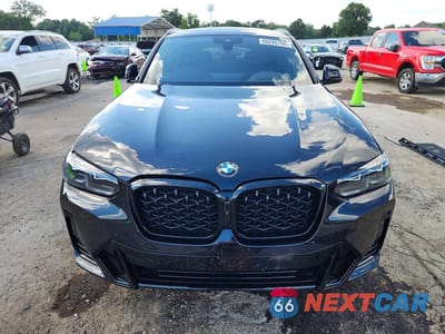 Piąte zdjęcie samochodu w środku: 2025 BMW X4 VIN:5UX33DT08S9098554 - miniatura