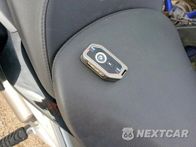 Zdjęcie 8 z 9 samochodu: 2024 BMW R 1250 RT VIN:WB10L0309R6J05209 - miniatura