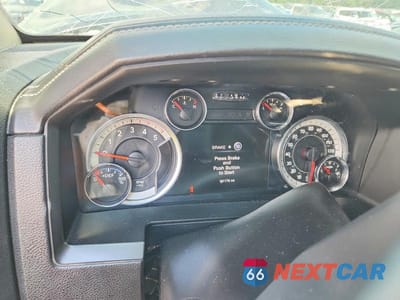 Zdjęcie 9 z 12 samochodu: 2016 RAM 3500 LARAMIE VIN:3C63RRML5GG151201 - miniatura