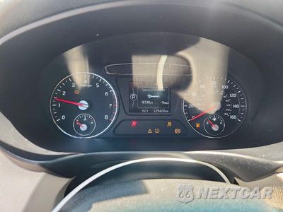 Zdjęcie 9 z 13 samochodu: 2016 KIA SORENTO LX VIN:5XYPG4A38GG011231 - miniatura