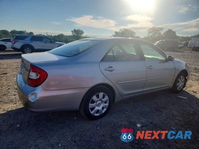 Trzecie zdjęcie samochodu z tyłu: 2003 TOYOTA CAMRY LE VIN:4T1BE30K03U750276 - miniatura