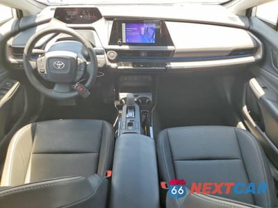 Zdjęcie 8 z 12 samochodu: 2025 TOYOTA PRIUS XLE VIN:JTDACAAUXS3052868 - miniatura