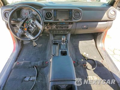 Zdjęcie 8 z 12 samochodu: 2017 TOYOTA TACOMA TRD SPORT VIN:3TMDZ5BN6HM035700 - miniatura