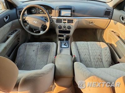 Zdjęcie 8 z 12 samochodu: 2006 HYUNDAI SONATA GL VIN:5NPET46C56H083006 - miniatura