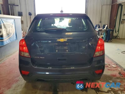 Zdjęcie 6 z 13 samochodu: 2018 CHEVROLET TRAX LS VIN:3GNCJNSB8JL203851 - miniatura