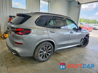 Trzecie zdjęcie samochodu z tyłu: 2026 BMW X5 XDRIVE40I VIN:5UX23EU0XT9058932 - miniatura