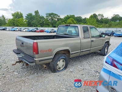 Trzecie zdjęcie samochodu z tyłu: 1998 GMC SIERRA K1500 VIN:2GTEK19R1W1540543 - miniatura